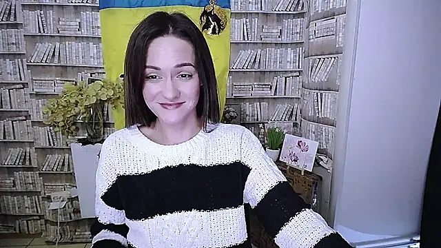 Lina Star S online show from October 18, 2025, 9:33 am