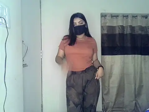 Snapshot of ishi_Beauty chatting on July 13, 2026, 6:35 am ishi Beauty online show from July 13, 2026, 6:35 am