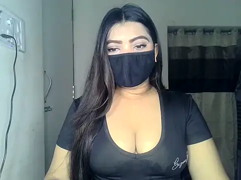 Snapshot of ishi_Beauty chatting on July 1, 2026, 5:08 am ishi Beauty online show from July 1, 2026, 5:08 am