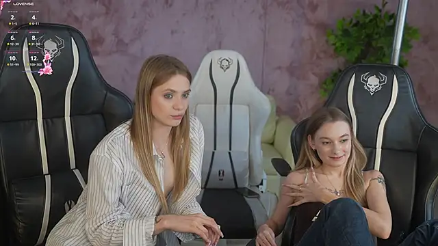 Ewa Pearl online show from November 3, 2025, 7:28 pm