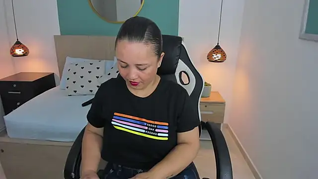 Snapshot of linda_rios_ chatting on March 20, 2025, 7:25 pm linda rios online show from March 20, 2025, 7:25 pm