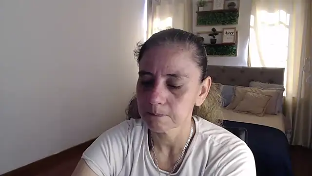 sasi luna online show from June 11, 2026, 1:19 pm