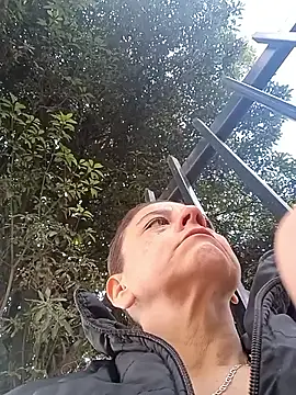 sasi luna online show from February 6, 2026, 2:35 pm