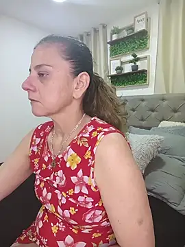 sasi luna online show from February 15, 2026, 4:35 am