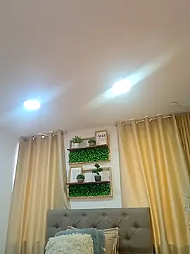 sasi luna online show from December 20, 2025, 2:20 pm