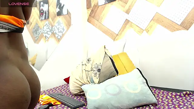 CamilosaOrtega online show from March 12, 2025, 3:40 pm