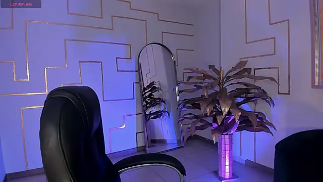 MiaFarrell  online show from November 19, 2025, 6:19 pm