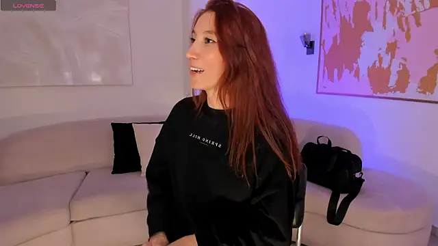 Snapshot of MiaFarrell_ chatting on February 2, 2026, 6:29 pm MiaFarrell online show from February 2, 2026, 6:29 pm