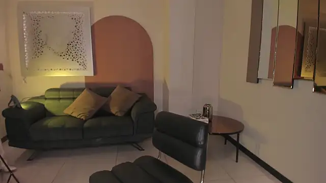 BellaCarteer  online show from November 10, 2025, 7:52 pm