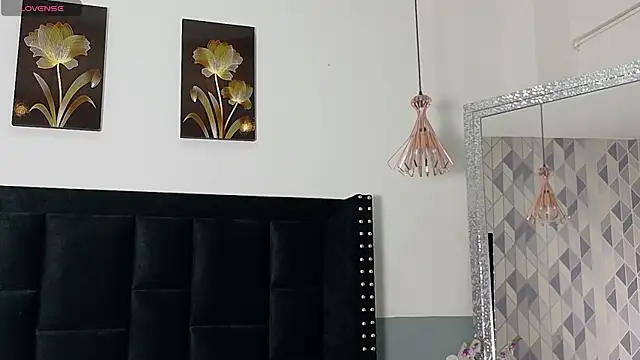 kinkyandsavage online show from June 17, 2026, 7:24 pm