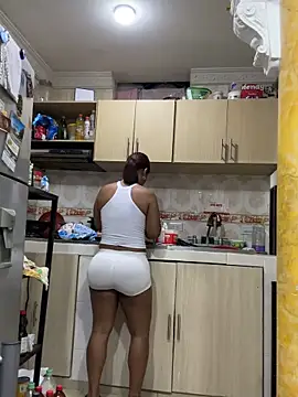 Snapshot of Naticol1 chatting on February 7, 2026, 4:20 am Naticol1 online show from February 7, 2026, 4:20 am