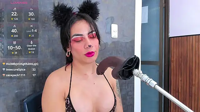 Snapshot of violett_collins_ chatting on October 19, 2025, 6:38 am violett collins online show from October 19, 2025, 6:38 am