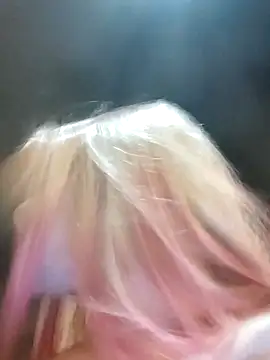 Snapshot of lunaxxxtreme chatting on October 2, 2025, 12:25 am lunaxxxtreme online show from October 2, 2025, 12:25 am