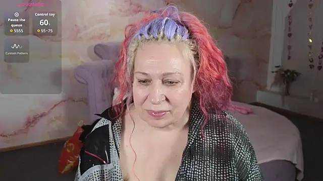 Penelope Pinky online show from November 29, 2025, 8:03 am