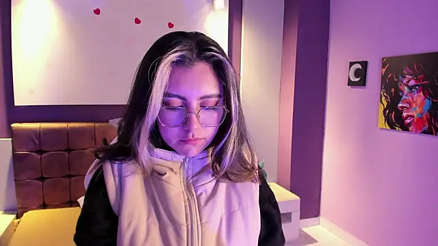 Snapshot of mila_mendoza chatting on March 10, 2025, 12:38 pm mila mendoza online show from March 10, 2025, 12:38 pm