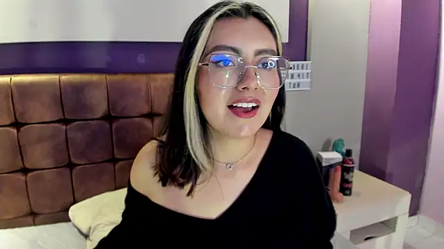 Snapshot of mila_mendoza chatting on March 20, 2025, 3:25 pm mila mendoza online show from March 20, 2025, 3:25 pm