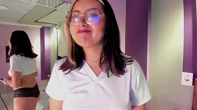 Snapshot of mila_mendoza chatting on March 21, 2025, 3:35 pm mila mendoza online show from March 21, 2025, 3:35 pm