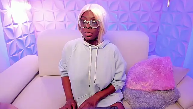 lolajenkins  online show from January 22, 2025, 1:42 am