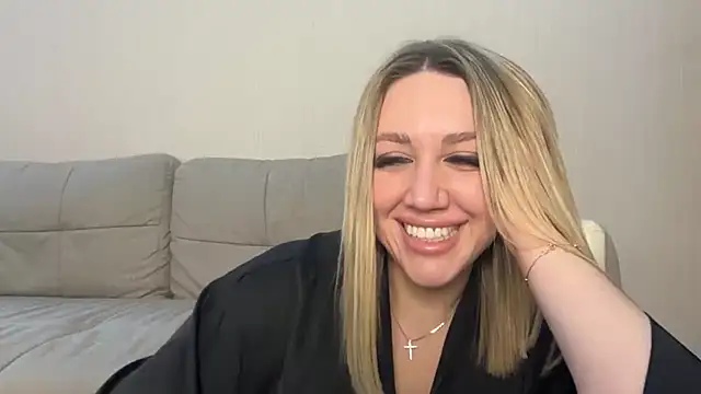 VickyLove047 online show from October 4, 2025, 8:49 am