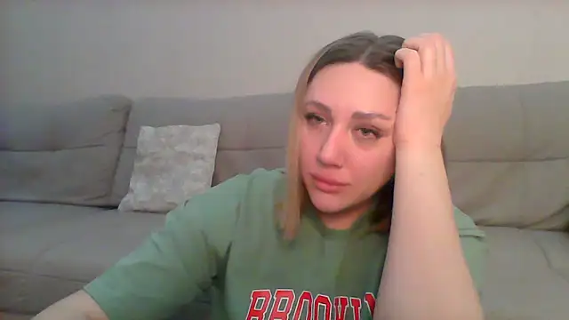 VickyLove047 online show from February 28, 2025, 8:39 pm