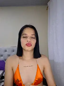 franchezkavegaaa online show from October 14, 2025, 12:06 pm