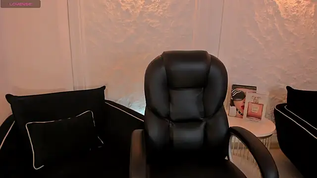 FernandaX1 online show from January 17, 2026, 3:54 am