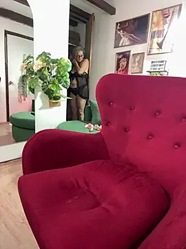 Adeellee  online show from April 8, 2026, 4:08 pm