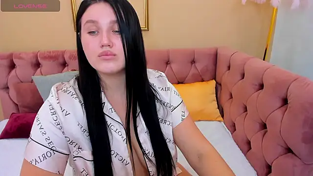 Kassandra  grey online show from February 7, 2025, 7:07 am