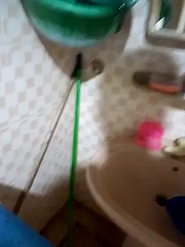 Snapshot of shenLytle chatting on October 10, 2025, 1:45 pm shenLytle online show from October 10, 2025, 1:45 pm