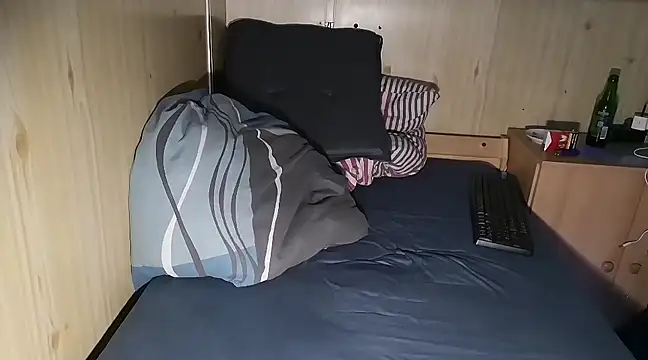 Snapshot of TinyDickBear chatting on March 14, 2025, 11:53 pm TinyDickBear online show from March 14, 2025, 11:53 pm