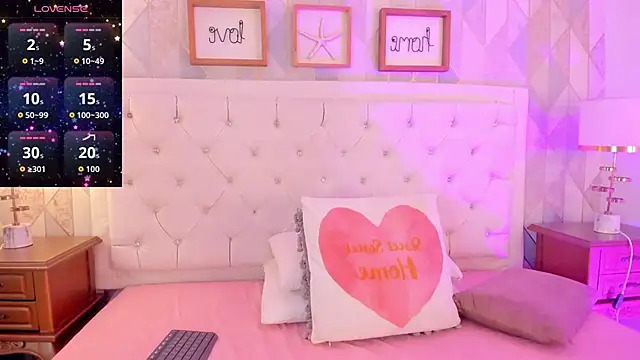 Snapshot of rebeca_watsson chatting on February 10, 2026, 11:20 am rebeca watsson online show from February 10, 2026, 11:20 am