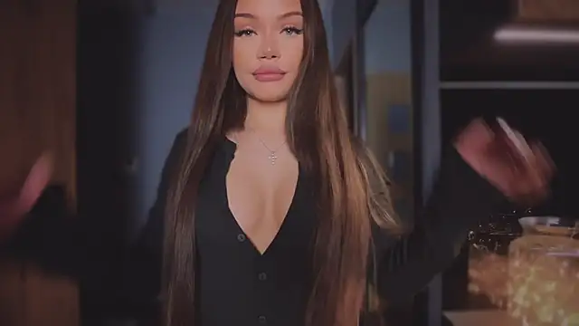 Viktoria www online show from April 13, 2026, 7:07 pm