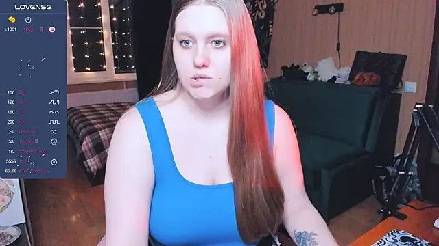 Alice Dreamgirl  online show from November 30, 2025, 1:56 pm