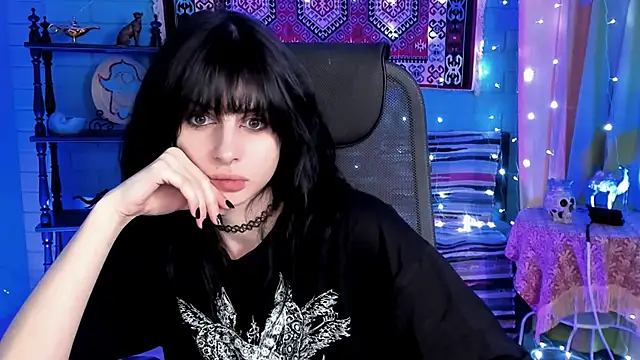 Snapshot of JadeCastle_ chatting on February 18, 2026, 4:14 pm JadeCastle online show from February 18, 2026, 4:14 pm