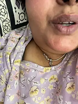leylafleece online show from March 16, 2025, 7:38 pm