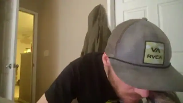 Snapshot of Huntzg23 chatting on February 21, 2026, 8:05 am Huntzg23 online show from February 21, 2026, 8:05 am