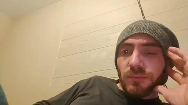 Snapshot of Huntzg23 chatting on February 15, 2026, 7:09 am Huntzg23 online show from February 15, 2026, 7:09 am