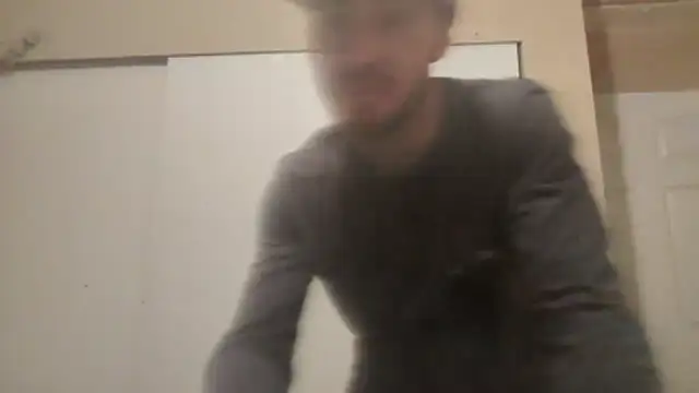 Snapshot of Huntzg23 chatting on February 1, 2026, 11:03 pm Huntzg23 online show from February 1, 2026, 11:03 pm