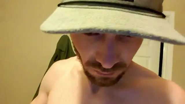 Huntzg23 online show from November 29, 2025, 2:34 am