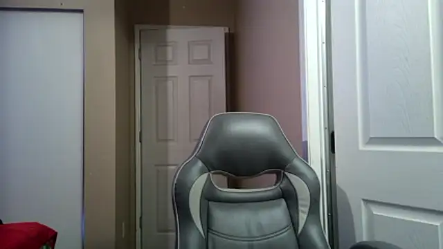 Huntzg23 online show from March 16, 2026, 5:04 am