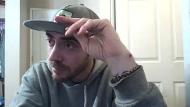 Huntzg23 online show from April 14, 2026, 2:05 am