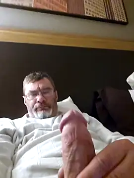 tileguyyy online show from March 7, 2026, 7:48 am