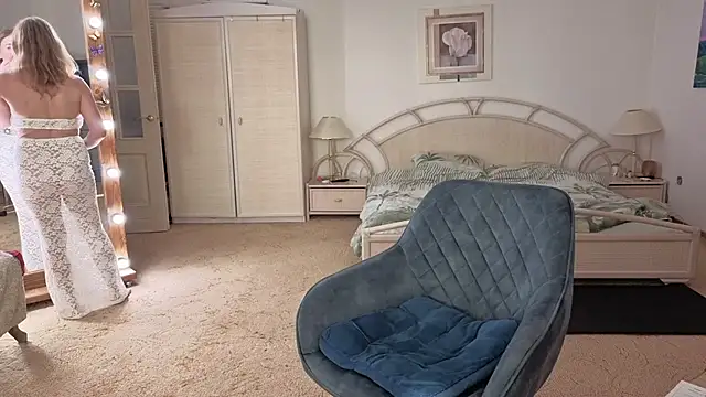 moonlight4u online show from November 15, 2025, 6:28 am