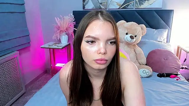 Curvy Dynamite  online show from September 14, 2025, 1:06 am