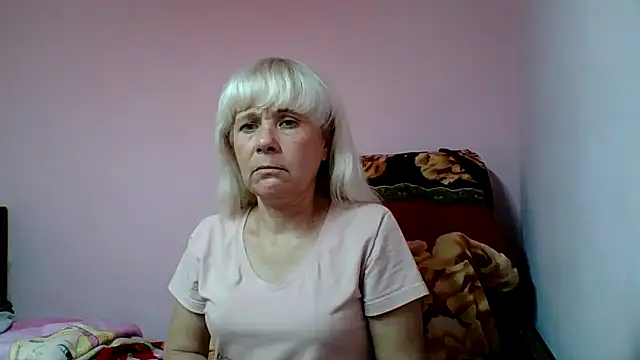 Snapshot of sakura_blonde chatting on December 2, 2025, 6:42 pm sakura blonde online show from December 2, 2025, 6:42 pm