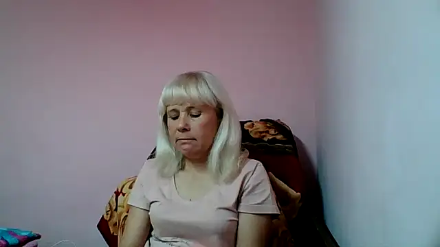 Snapshot of sakura_blonde chatting on December 2, 2025, 4:03 am sakura blonde online show from December 2, 2025, 4:03 am