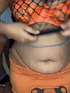 Snapshot of blackrose02 chatting on December 14, 2025, 12:39 am blackrose02 online show from December 14, 2025, 12:39 am