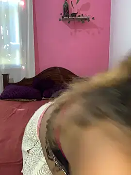 Snapshot of blackrose02 chatting on February 23, 2026, 4:03 am blackrose02 online show from February 23, 2026, 4:03 am