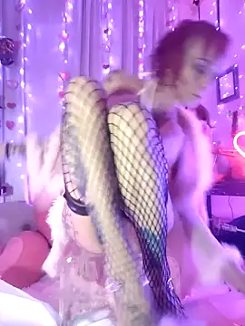 Snapshot of MommyMisfit chatting on February 9, 2026, 9:07 am MommyMisfit online show from February 9, 2026, 9:07 am