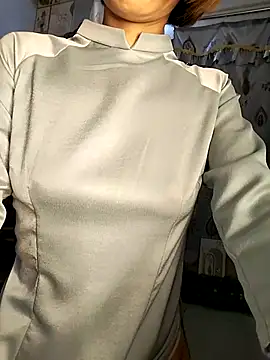 Lucy limon online show from October 3, 2025, 9:49 pm